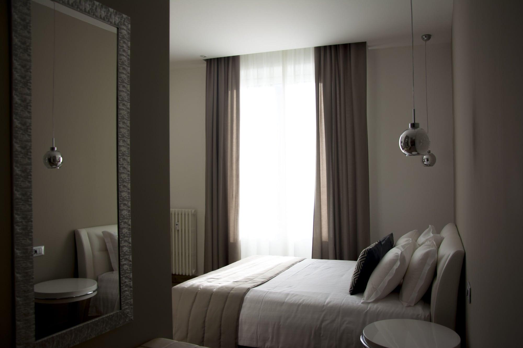 Aparthotel Durini Milan Exterior photo