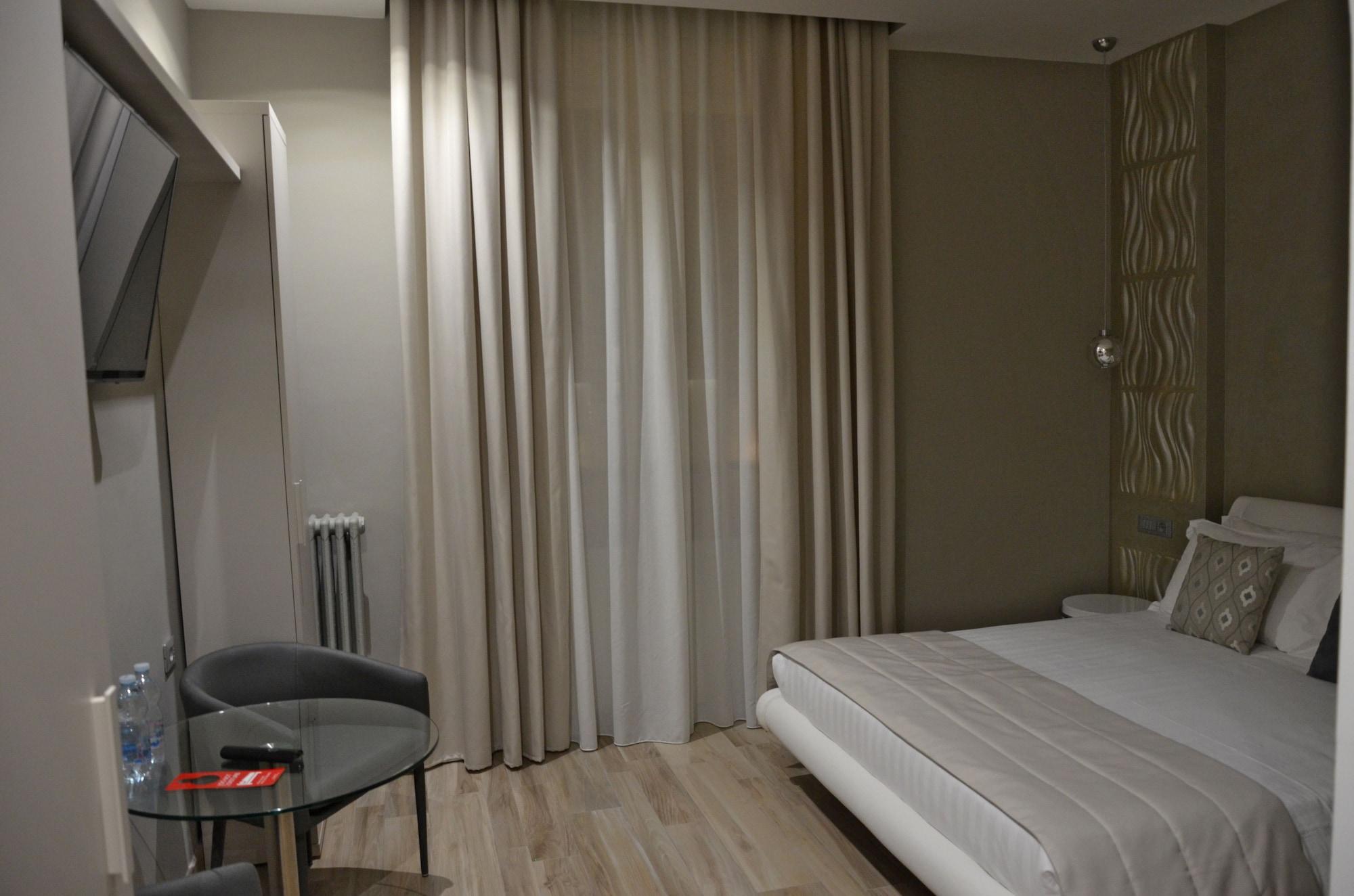 Aparthotel Durini Milan Exterior photo