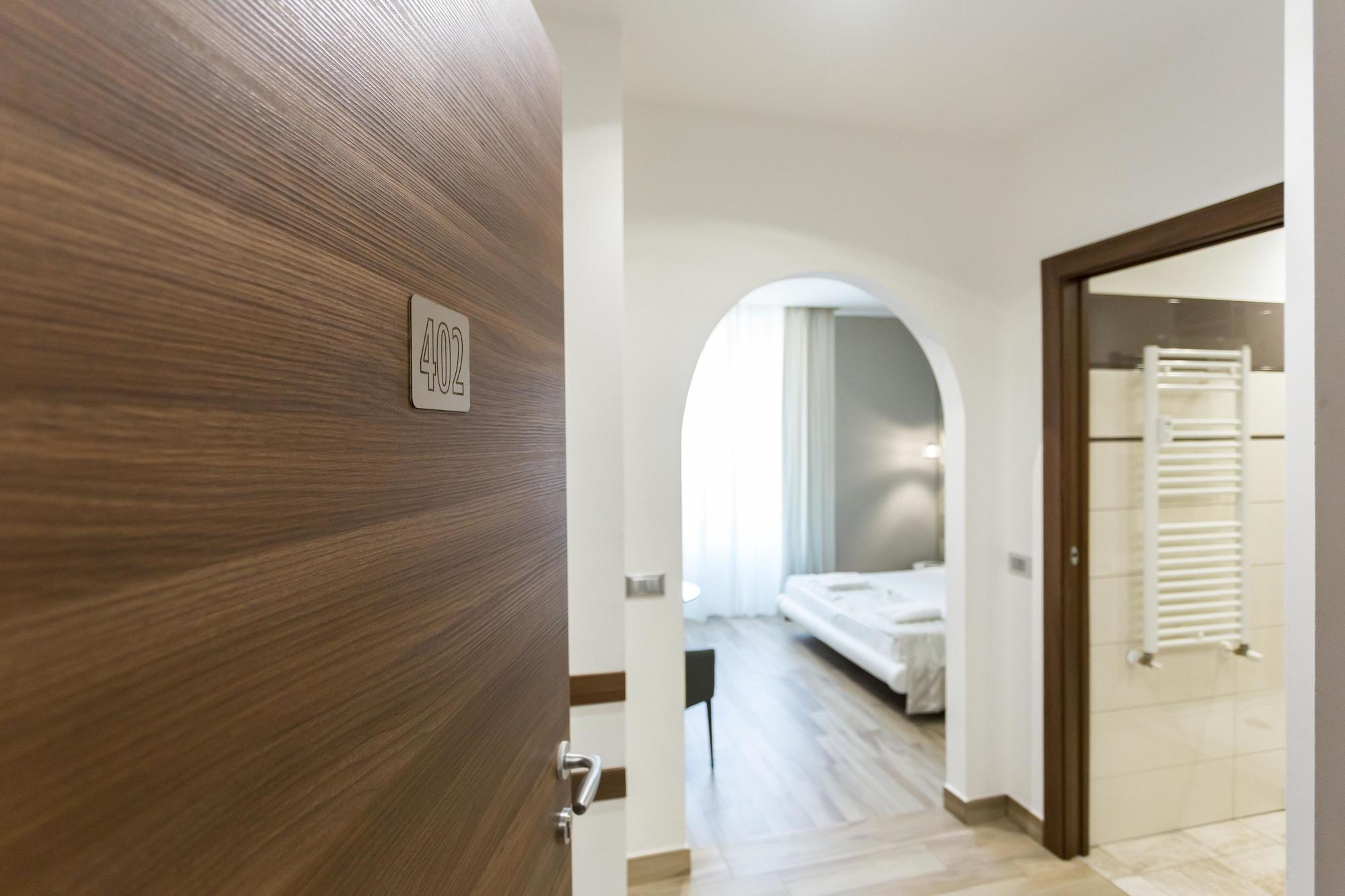 Aparthotel Durini Milan Exterior photo
