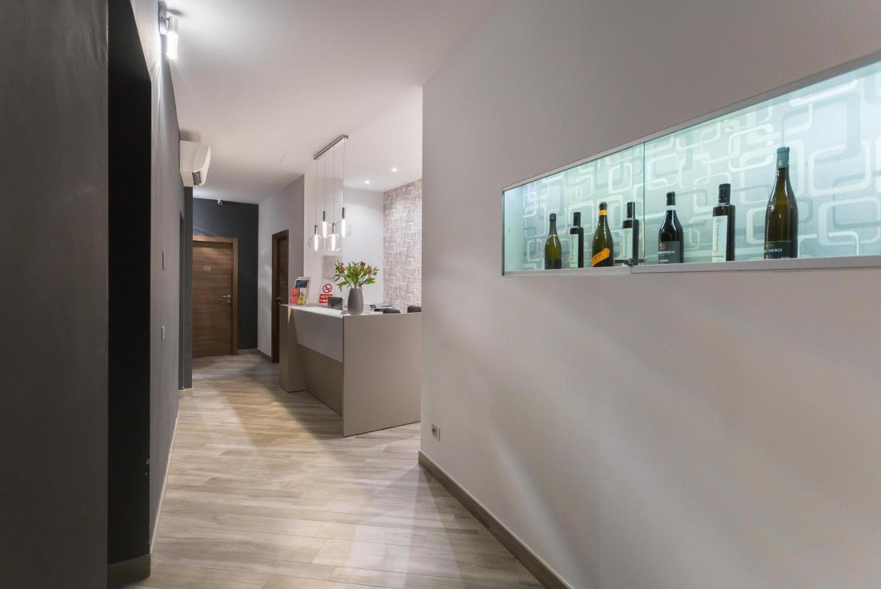 Aparthotel Durini Milan Exterior photo