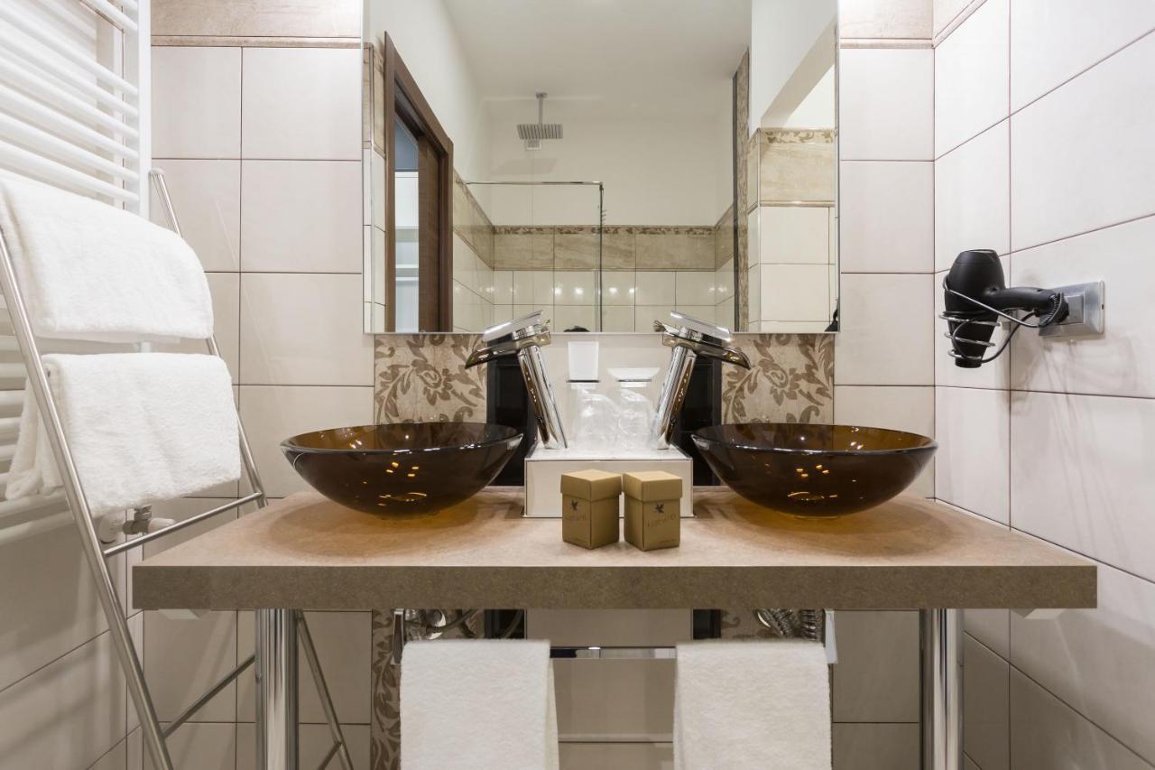 Aparthotel Durini Milan Exterior photo
